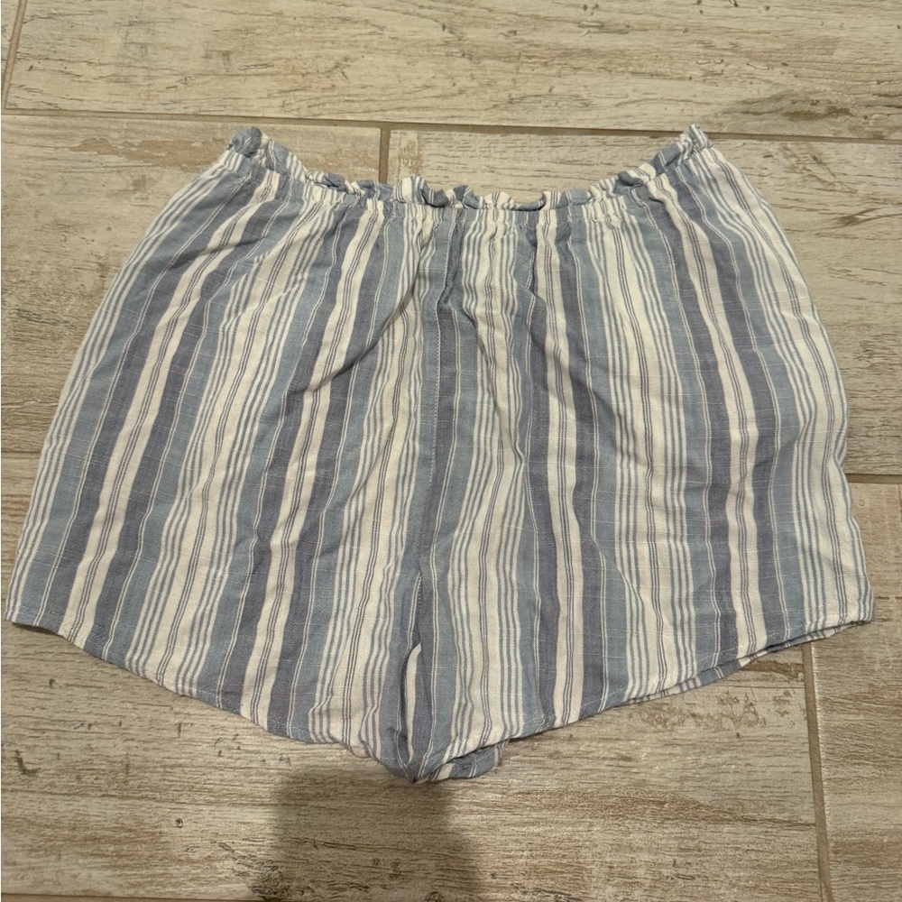Striped Drawstring Shorts - Picture 3 of 4